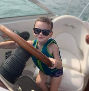 Meet your Posher, Joni